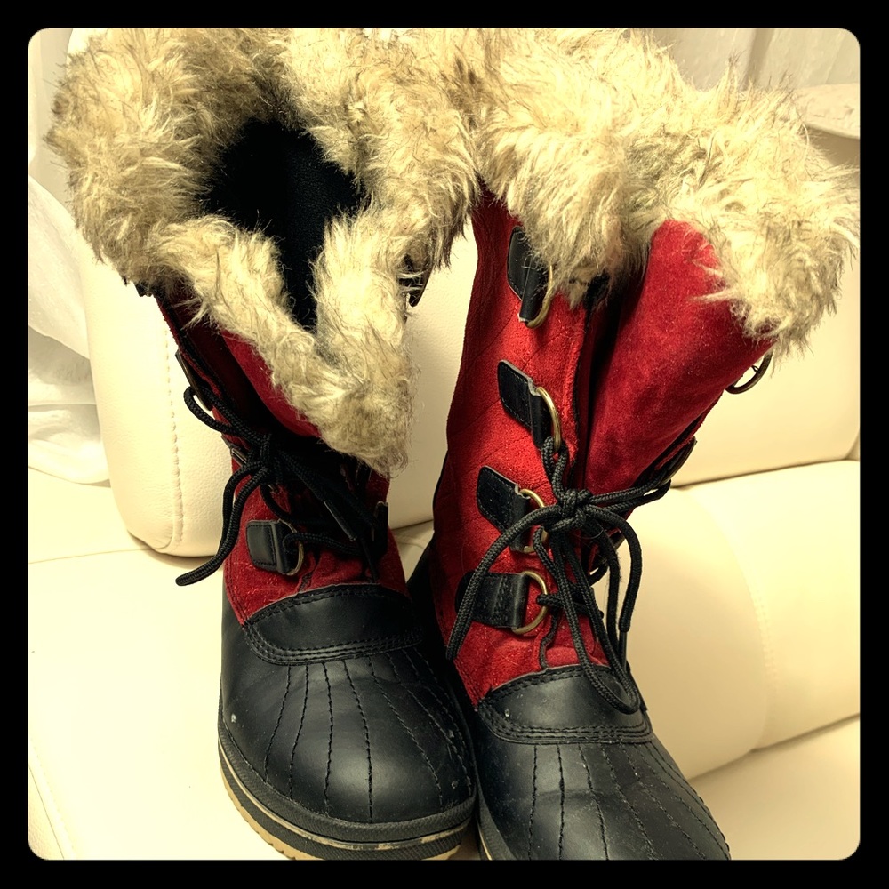 Women Rain and snow boots size 7